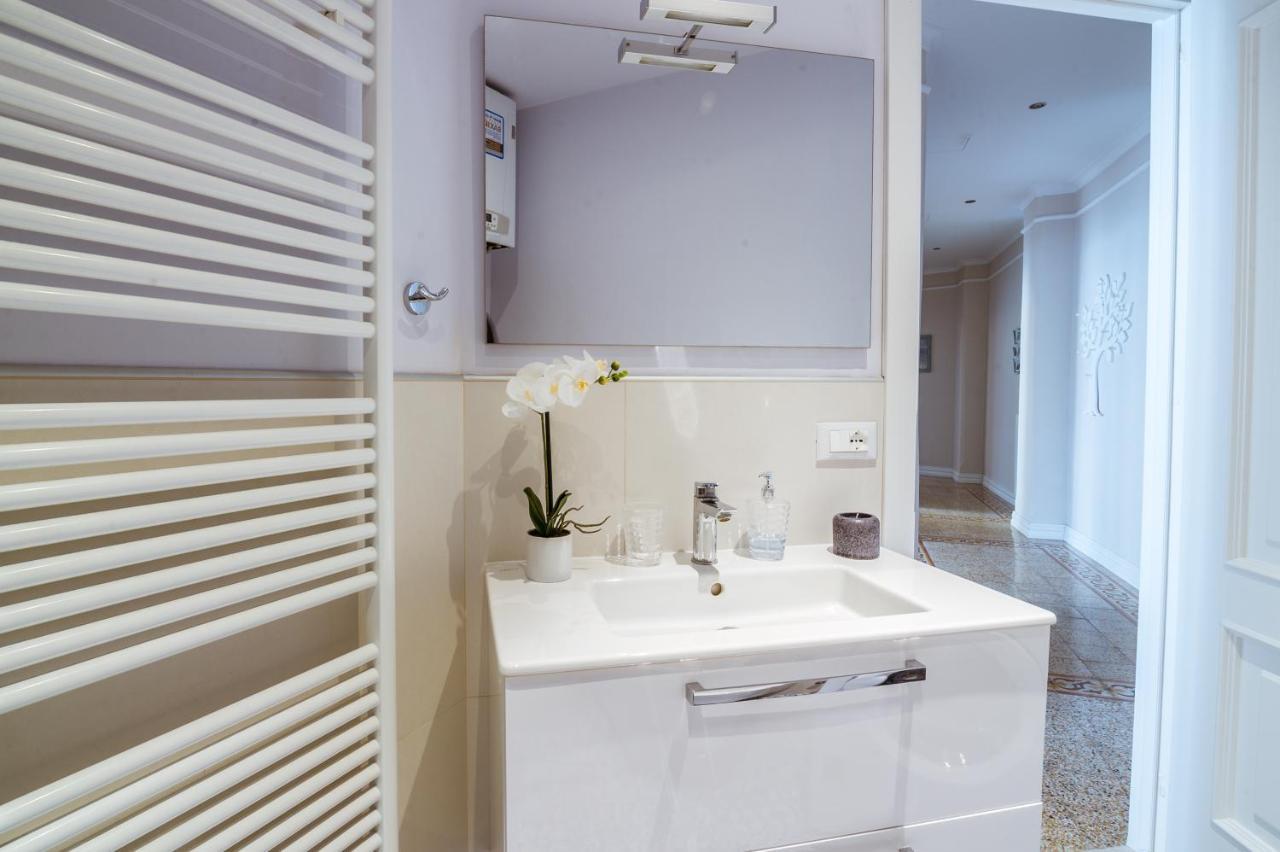 Sanremo Grand Central Apartment Bagian luar foto
