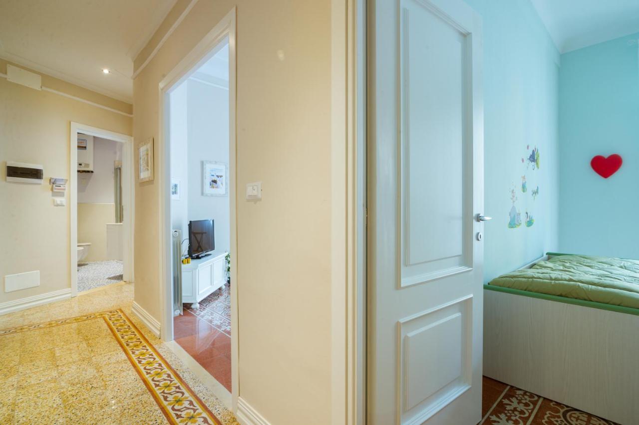 Sanremo Grand Central Apartment Bagian luar foto